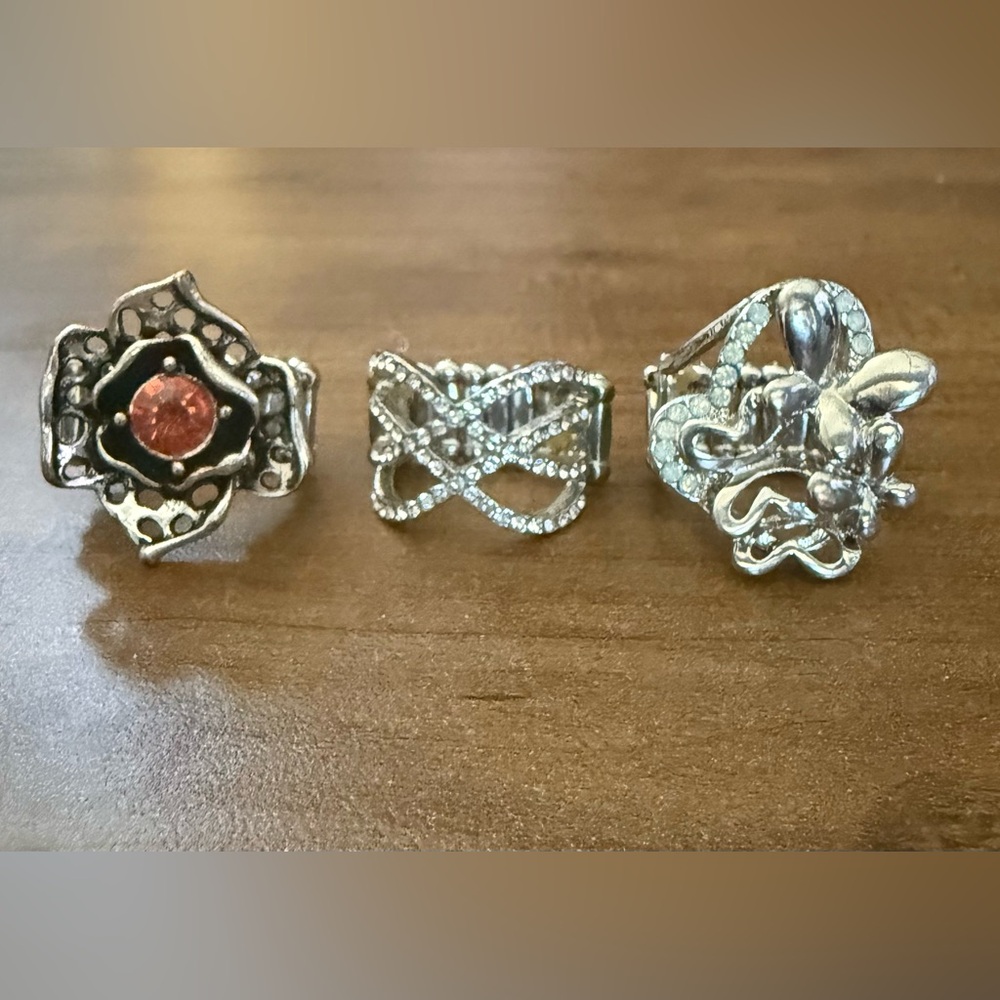 Elegant Silver and Black Women's Ring Set